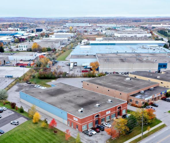 100 Harry Walker Pky, Newmarket, ON à vendre - Aérien – Image 3 sur 10