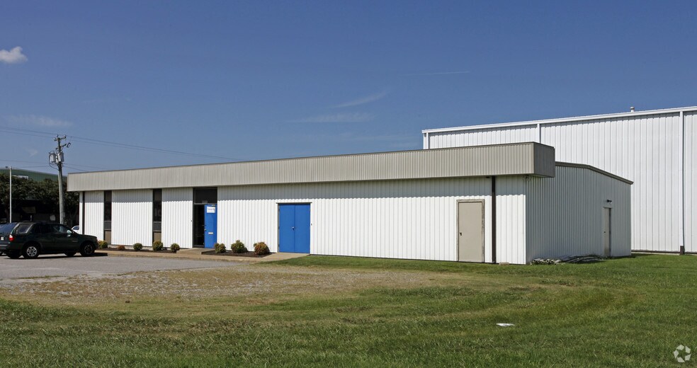 1174 Lance Rd, Norfolk, VA à louer - Photo de l’immeuble – Image 3 sur 3