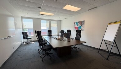 120 Rue Barr, Saint-Laurent, QC à louer Photo intérieure– Image 1 sur 4