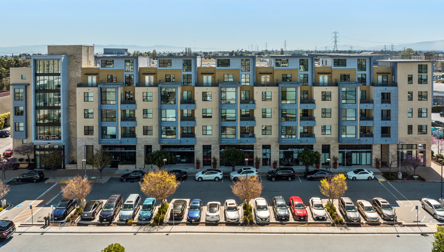 100 Grand Ln, Foster City, CA à louer Photo principale– Image 1 sur 3
