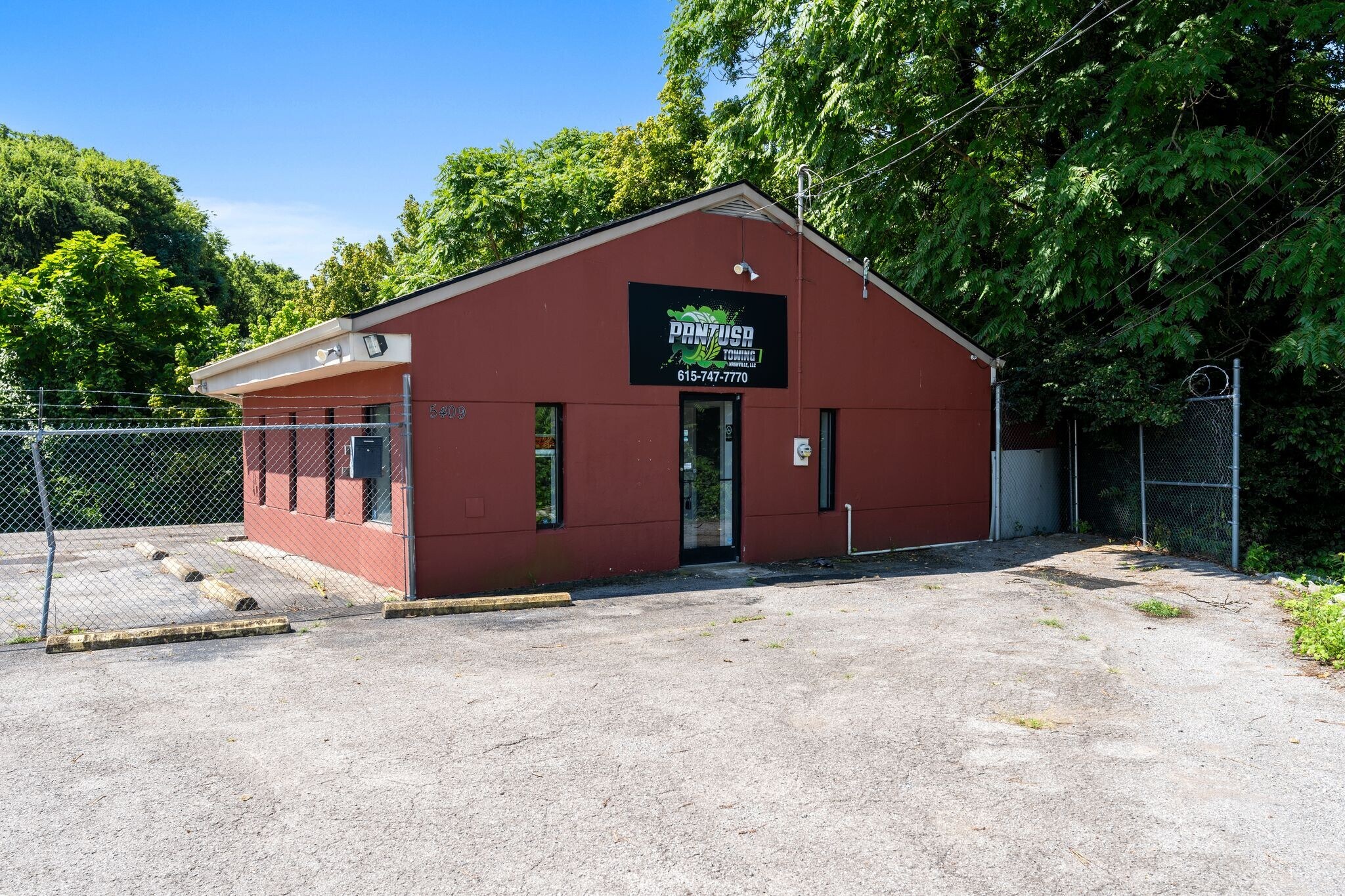 5409 Charlotte Pike, Nashville, TN à louer Photo de l’immeuble– Image 1 sur 52