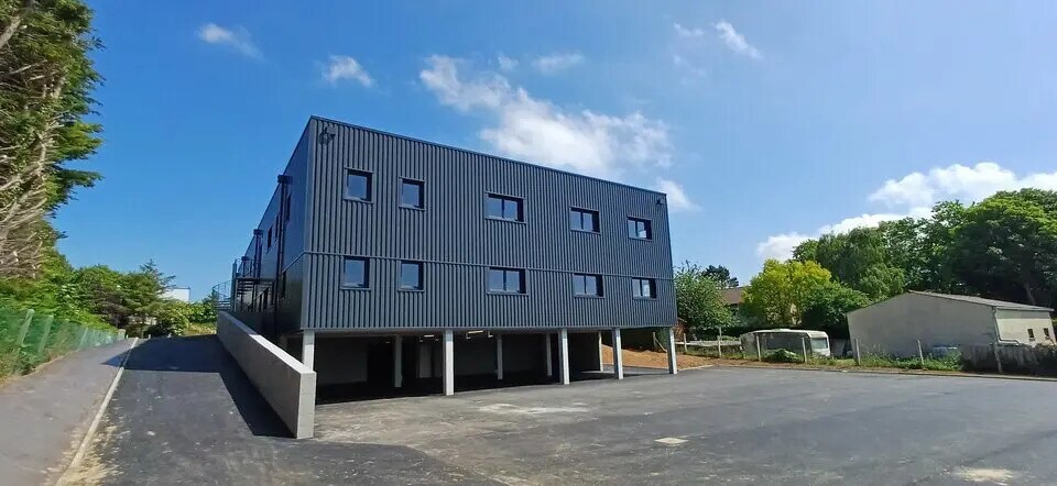 Bureau dans Caen à louer - Photo de l’immeuble – Image 2 sur 3