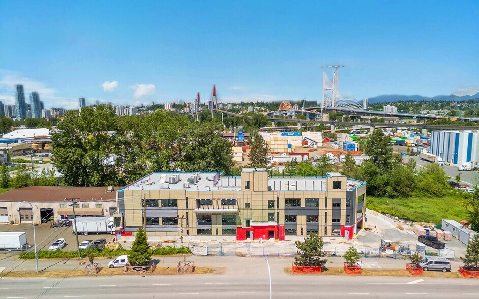10867 Scott Rd, Surrey, BC à louer - Photo de la construction – Image 1 sur 6