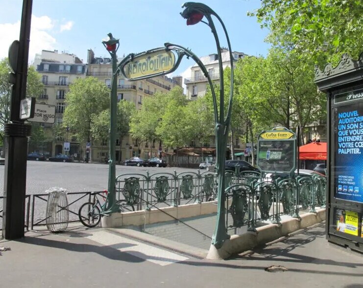 Local commercial dans Paris à louer - Photo de l’immeuble – Image 2 sur 5