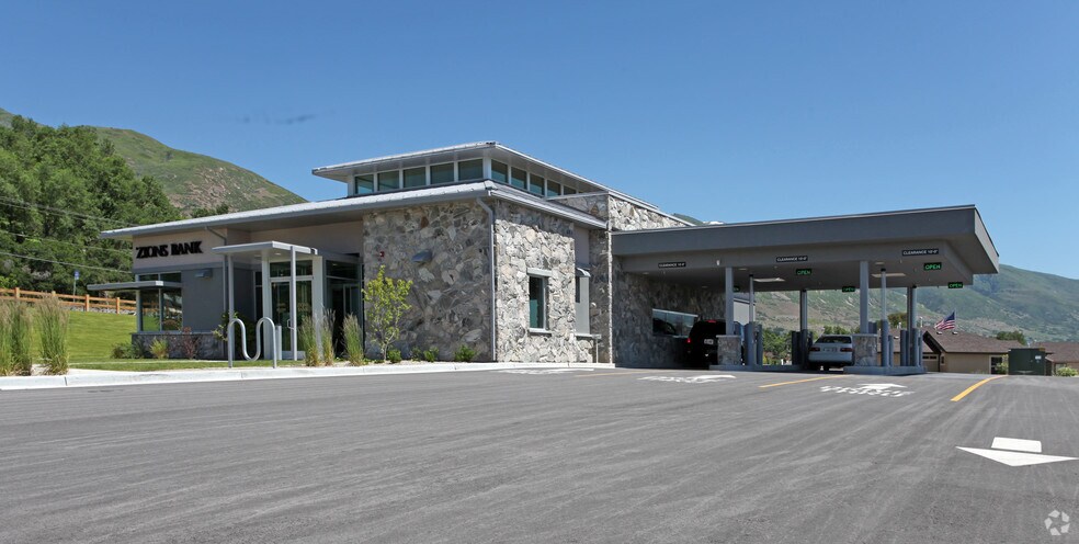 1663 N Main St, Farmington, UT à vendre - Photo de l’immeuble – Image 2 sur 2