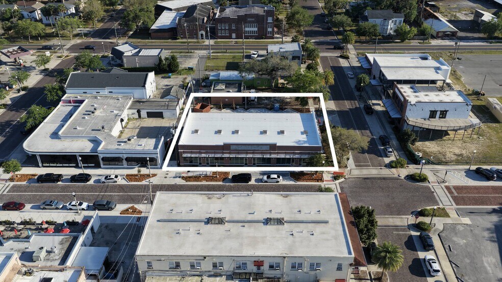 201 Oak Ave, Sanford, FL à louer - Photo de l’immeuble – Image 3 sur 24