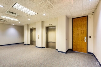 9726 E 42nd St, Tulsa, OK à louer Photo intérieure– Image 1 sur 7
