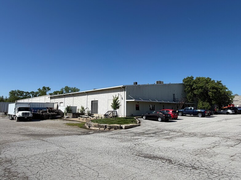 3330 S Outer Rd E, Grain Valley, MO à vendre - Photo de l’immeuble – Image 2 sur 7