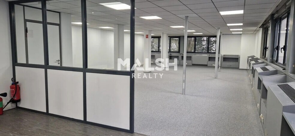 Bureau dans Villeurbanne à louer - Photo de l’immeuble – Image 3 sur 11