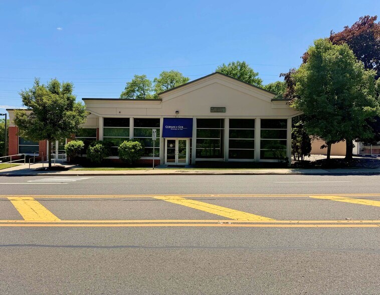101 State Route 27, Edison, NJ à vendre - Photo de l’immeuble – Image 2 sur 6