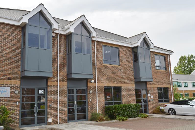 Cores End Rd, Bourne End à vendre - Photo principale – Image 1 sur 2