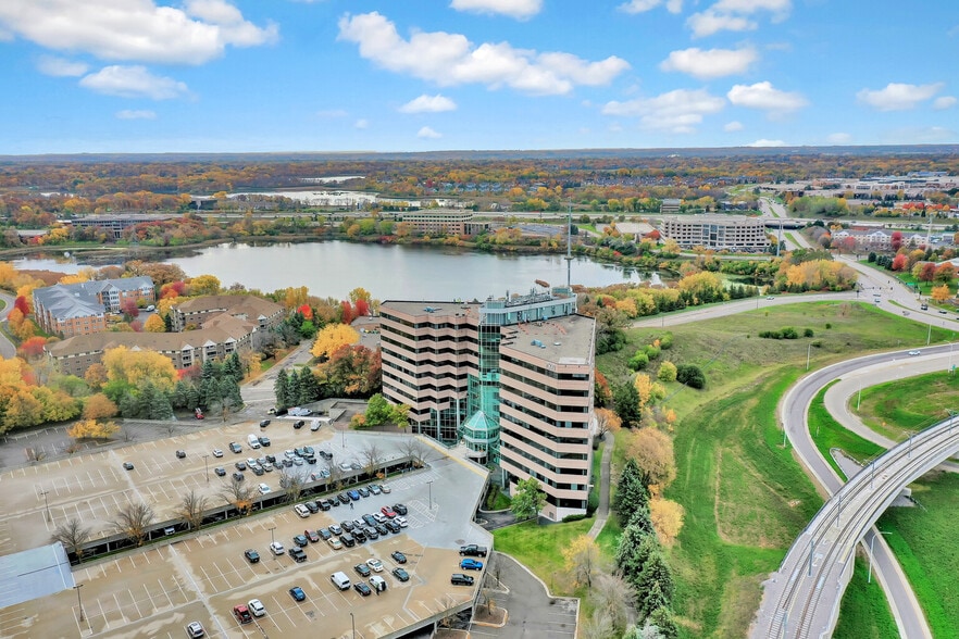 7500 Flying Cloud Dr, Eden Prairie, MN à louer - Aérien – Image 2 sur 12