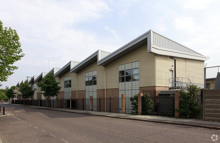 43-47 Glengall Rd, Londres à louer - Photo de l’immeuble – Image 3 sur 3