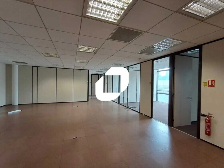 Bureau dans Vélizy-Villacoublay à louer - Photo de l’immeuble – Image 2 sur 6