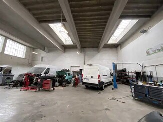 Plus de détails pour Industriel/Logistique à louer