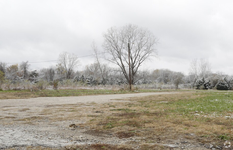10655 Kaw Dr, Edwardsville, KS à vendre - Photo de l’immeuble – Image 3 sur 3