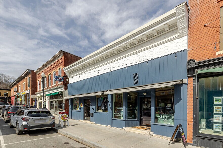 14 Railroad St, Great Barrington, MA à vendre - Photo de l’immeuble – Image 2 sur 14