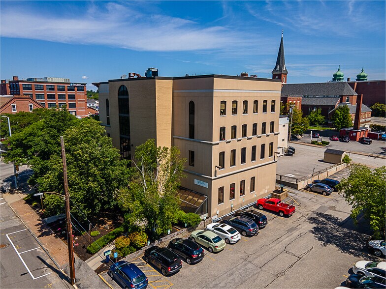 217 Main St, Lewiston, ME à louer - Photo de l’immeuble – Image 3 sur 19