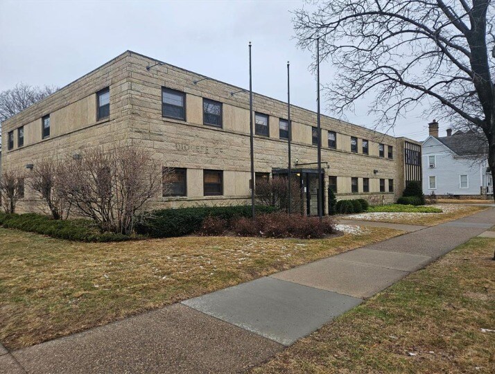 176 8th St, Winona, MN à vendre - Photo principale – Image 1 sur 9