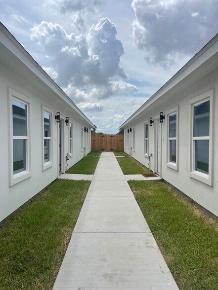 1805 Angelina Dr, San Juan, TX à vendre - Photo de l’immeuble – Image 3 sur 14