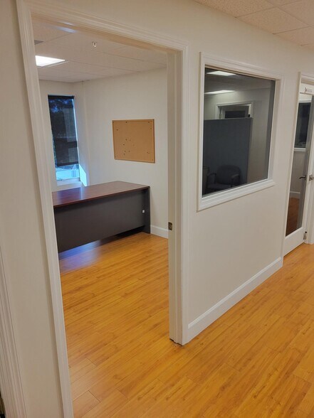 4627 Arnold Ave, Naples, FL à louer - Photo intérieure – Image 3 sur 15