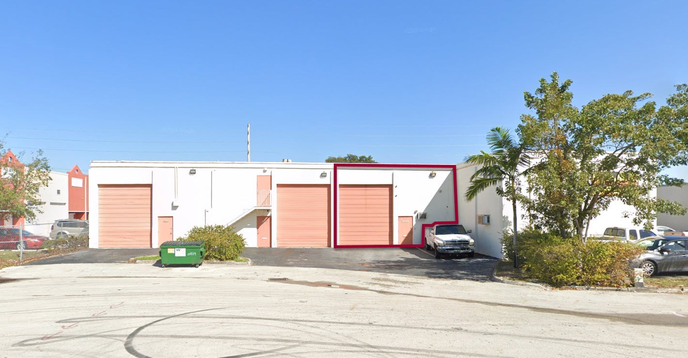 10835-10855 SW 188th St, Miami, FL 33157 - Lot 10837 #3 -  - Photo intérieure - Image 1 of 5