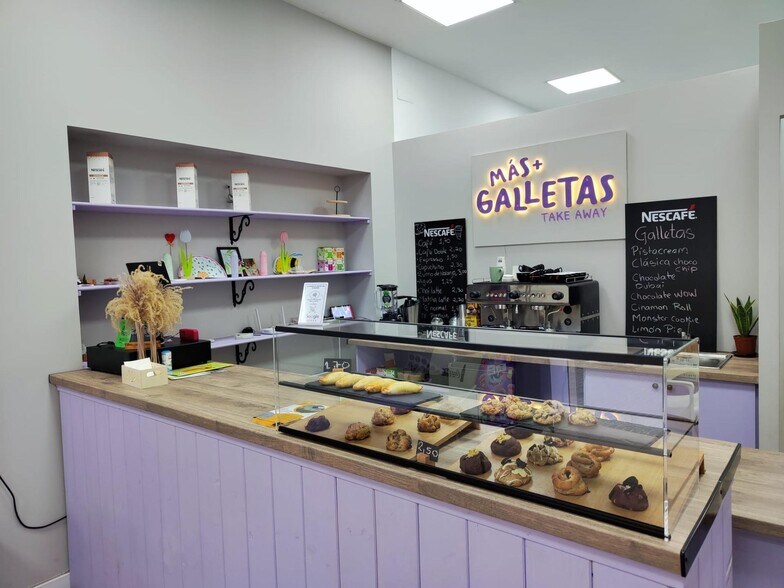 Local commercial dans Málaga, Málaga à louer - Photo de l’immeuble – Image 2 sur 16