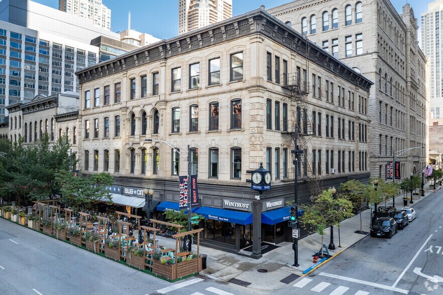 70 W Hubbard St, Chicago, IL à louer - Photo de l’immeuble – Image 2 sur 7