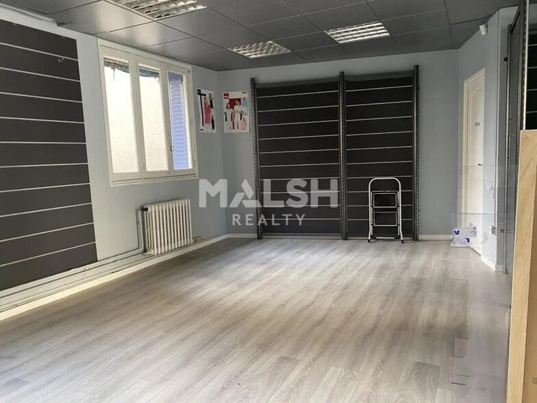 Local commercial dans Lyon à vendre - Photo de l’immeuble – Image 3 sur 7