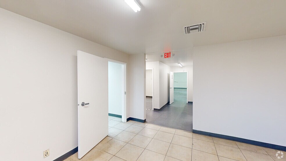 4800 SW 51st St, Davie, FL à louer - Numérisation 3D Matterport – Image 3 sur 17