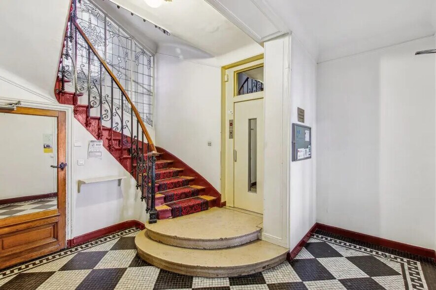 124-126 Rue La Fayette, Paris à vendre - Photo de l’immeuble – Image 2 sur 9