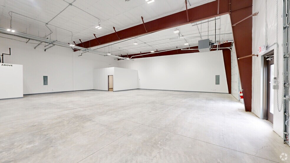 30 Wood Rd, Round Lake, NY à louer - Numérisation 3D Matterport – Image 3 sur 23