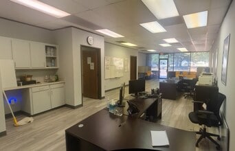 4100-4108 Amon Carter Blvd, Fort Worth, TX à louer Photo intérieure– Image 2 sur 6