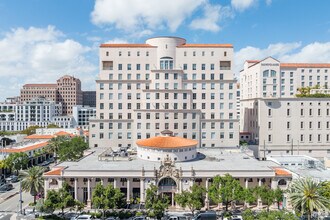 2333 Ponce de Leon Blvd, Coral Gables, FL à louer Photo de l’immeuble– Image 1 sur 1