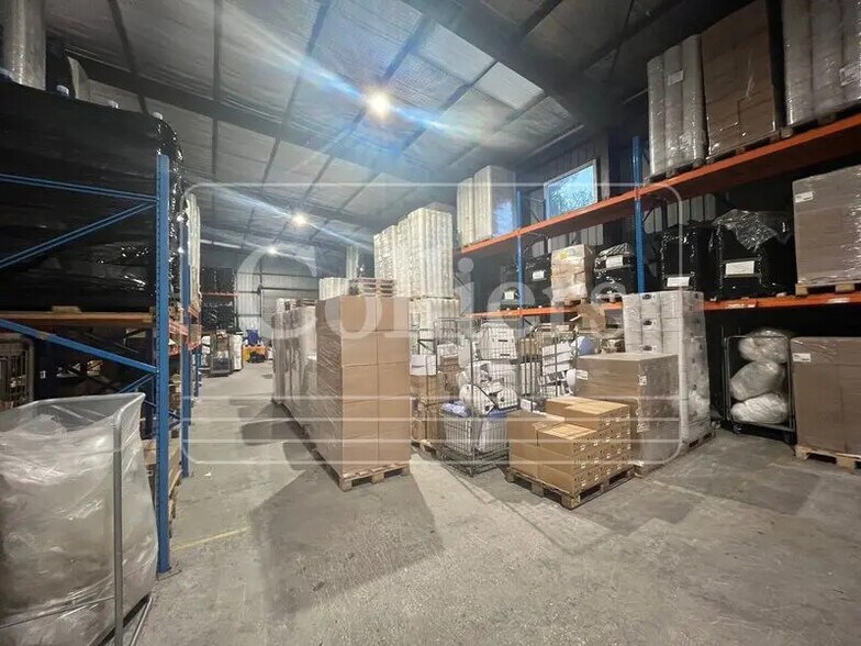 Bureau dans Velaux à louer - Photo intérieure – Image 1 sur 9