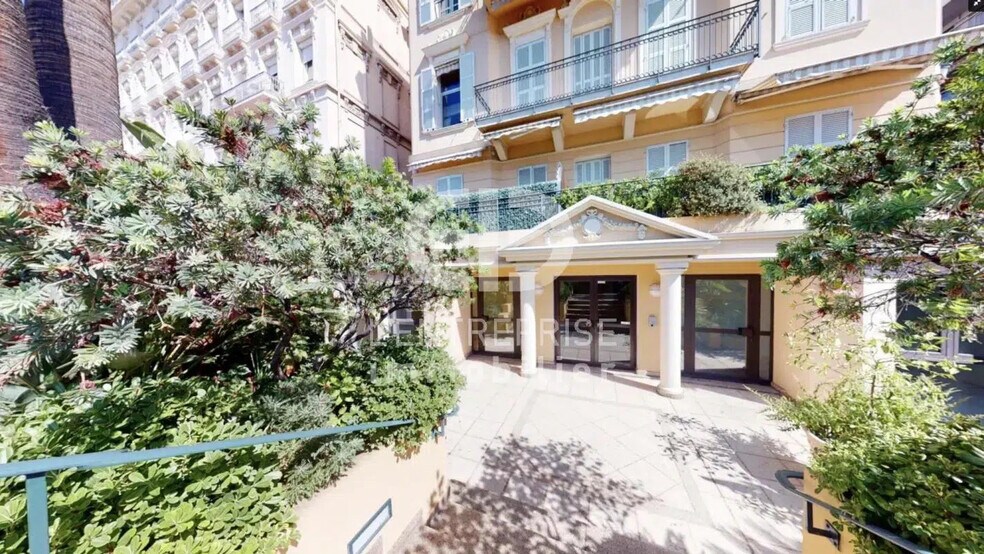 Local commercial dans Nice à vendre - Photo de l’immeuble – Image 1 sur 4