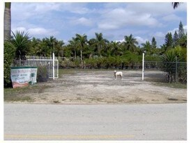 18905 SW 168th St, Miami FL - Immobilier d'entreprise