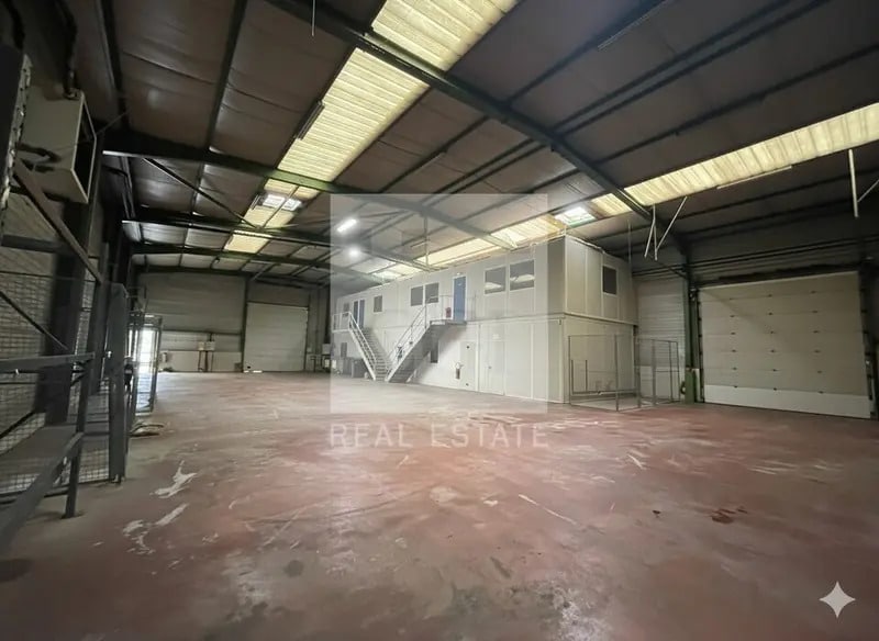 Local d'activités dans Gières à vendre - Photo de l’immeuble – Image 3 sur 3