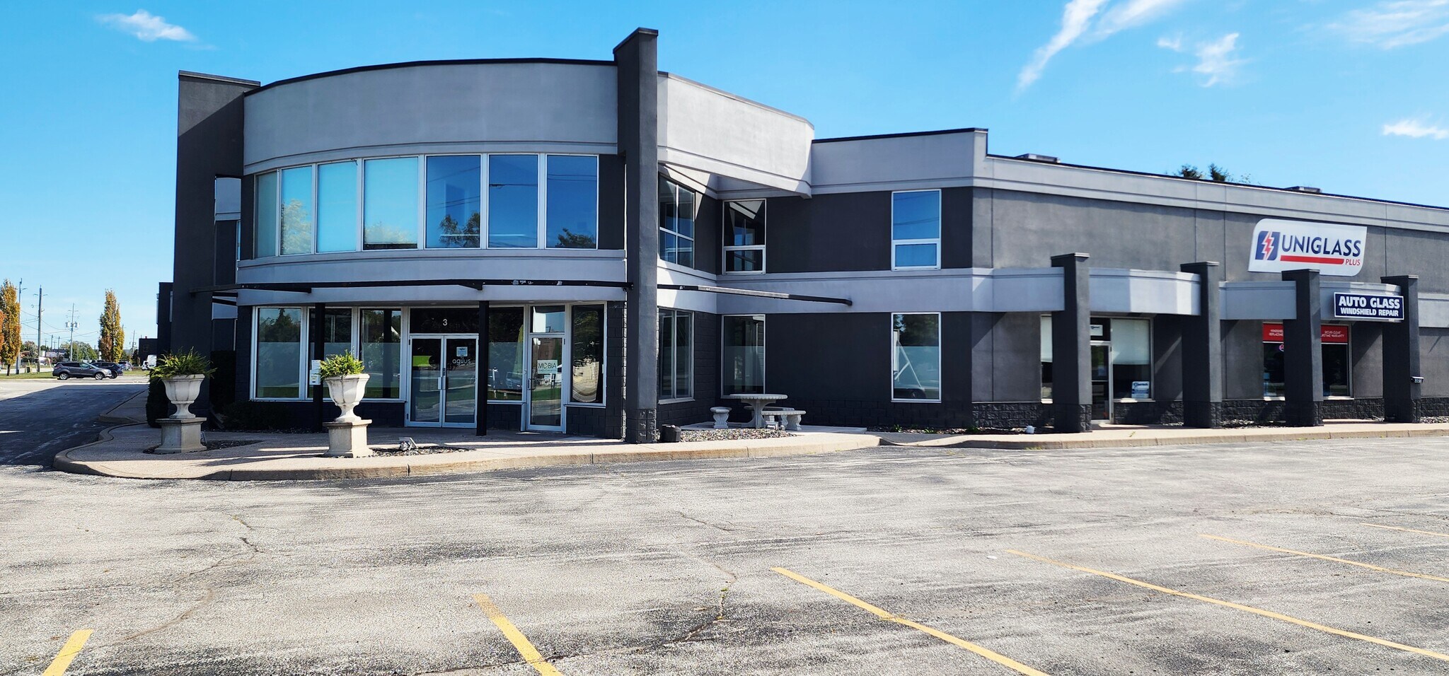 301 Croft Dr, Windsor, ON à louer Photo de l’immeuble– Image 1 sur 16