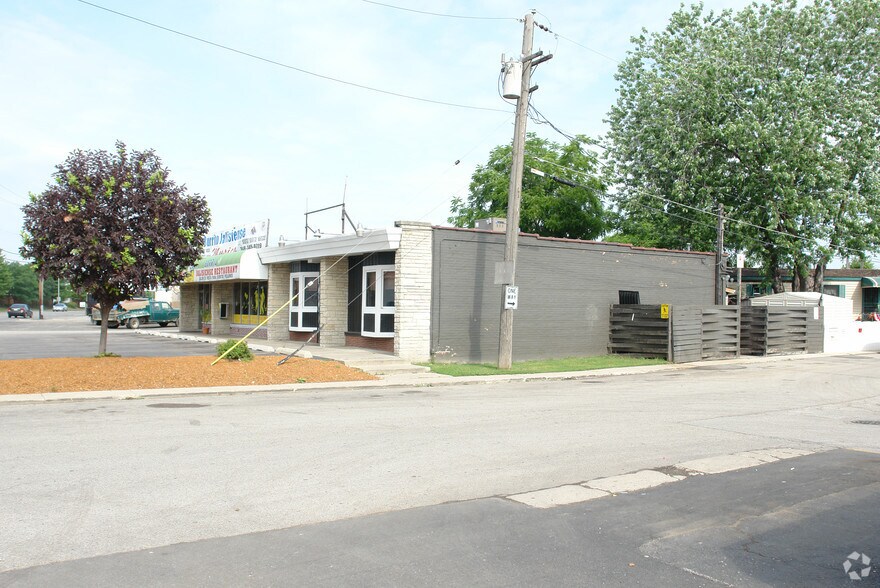 4601-4607 W Lake St, Melrose Park, IL à louer - Photo de l’immeuble – Image 2 sur 13
