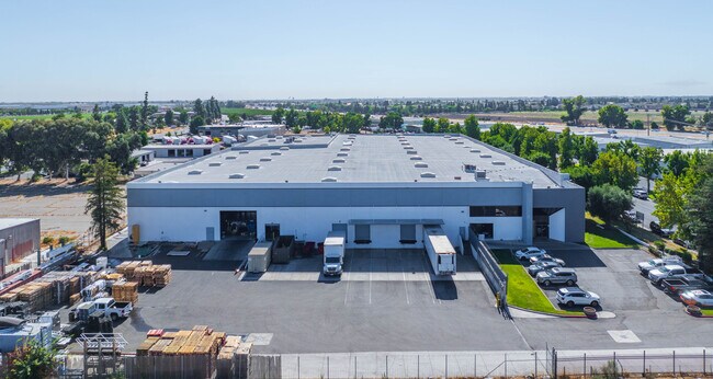 Plus de détails pour 1192 Vanderbilt Cir, Manteca, CA - Industriel/Logistique à louer