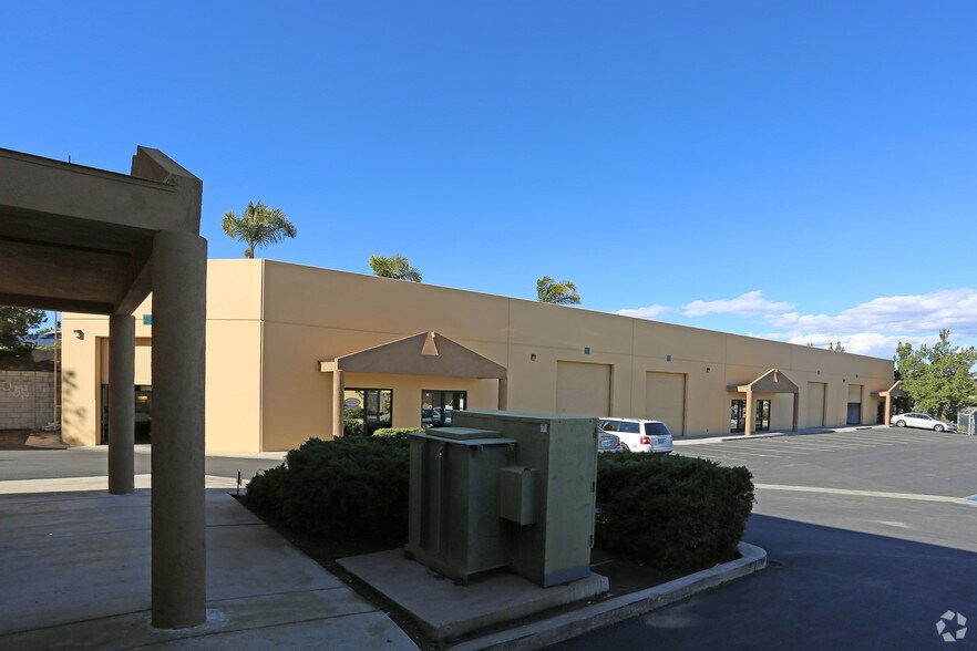 1991 Don Lee Pl, Escondido, CA à louer - Photo de l’immeuble – Image 3 sur 5