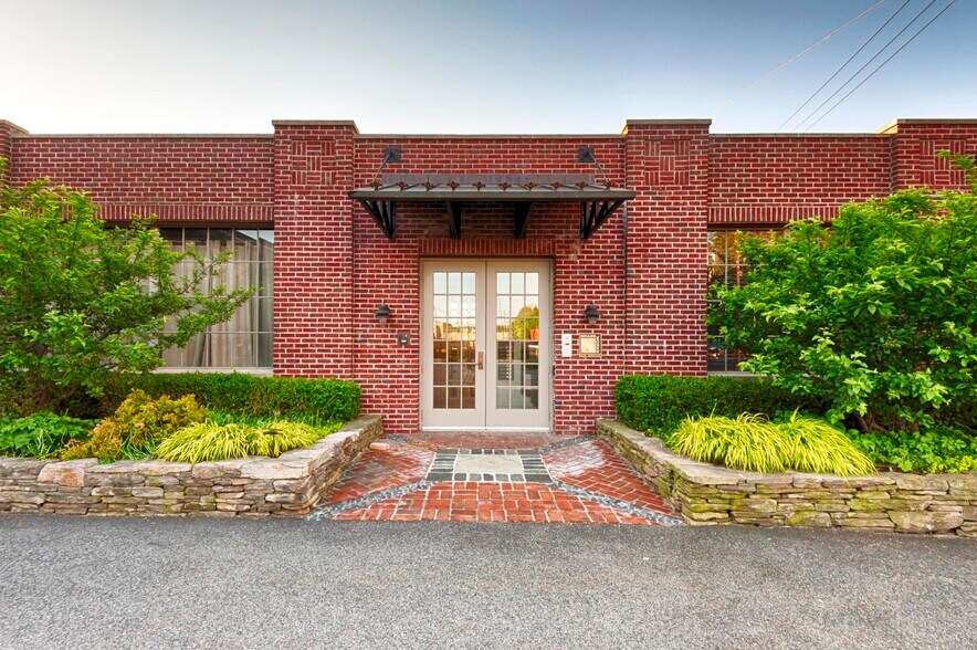 105 Grove St, Montclair, NJ à louer - Photo de l’immeuble – Image 1 sur 5