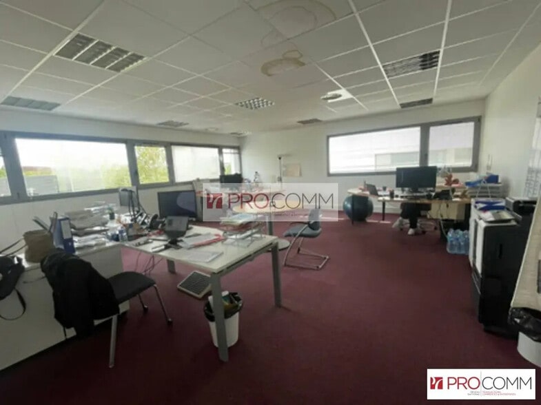 Bureau dans Chartres à vendre - Photo de l’immeuble – Image 1 sur 4