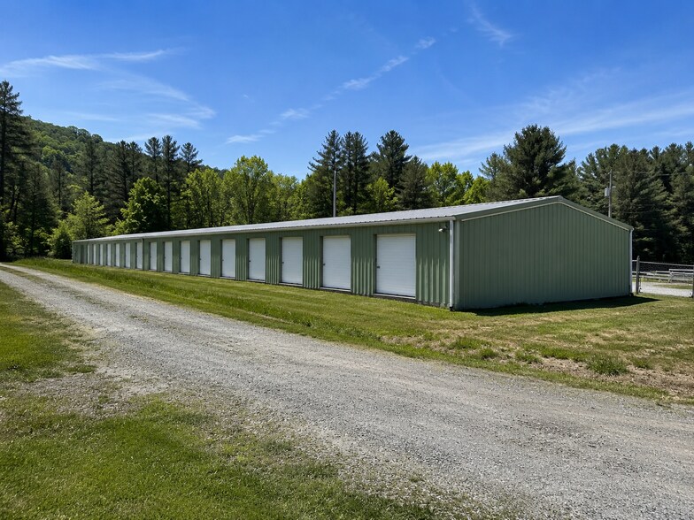 7350 Old Hwy 421 hwy, Deep Gap, NC à vendre - Photo de l’immeuble – Image 2 sur 4