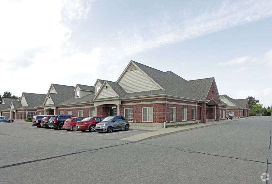 43145-43205 Schoenherr Rd, Sterling Heights, MI à vendre - Photo de l’immeuble – Image 3 sur 3