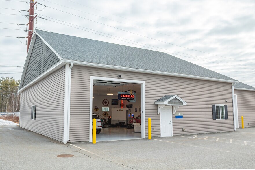 24 Industrial Park Rd, Saco, ME à vendre - Photo de l’immeuble – Image 1 sur 11