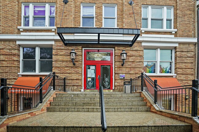 1638 R St NW, Washington, DC à louer - Photo de l’immeuble – Image 3 sur 5
