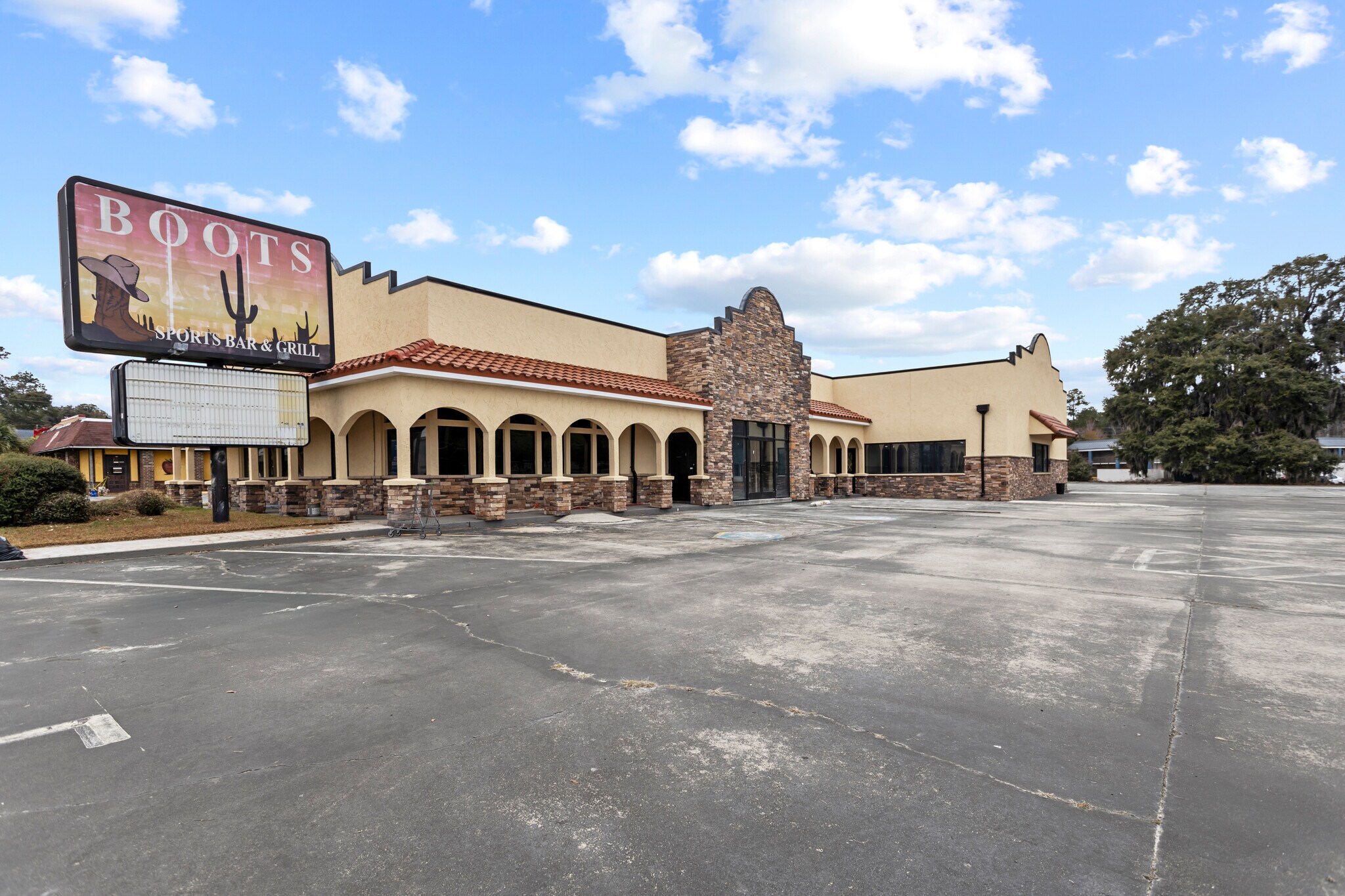 720 E Oglethorpe Hwy, Hinesville, GA à vendre Photo principale– Image 1 sur 37