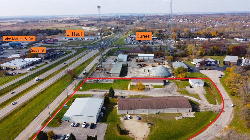 11910 Catalpa, Woodstock, IL à vendre - Photo de l’immeuble – Image 2 sur 11
